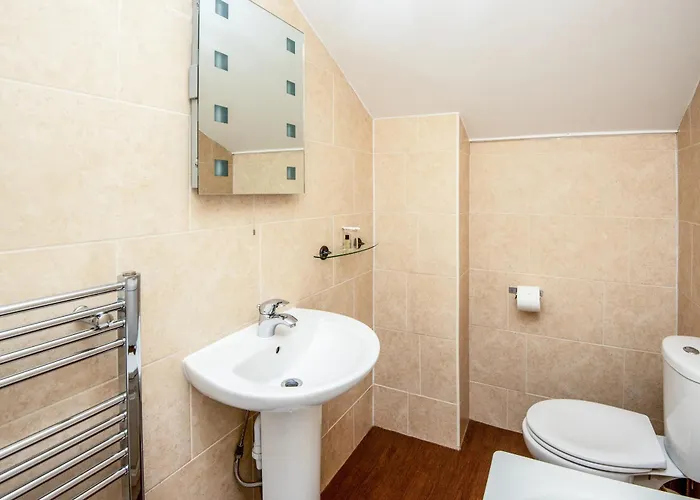 Dancenter Near Clifton Down Station Bristol