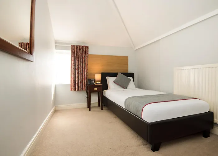 Dancenter Near Clifton Down Station 3* Bristol