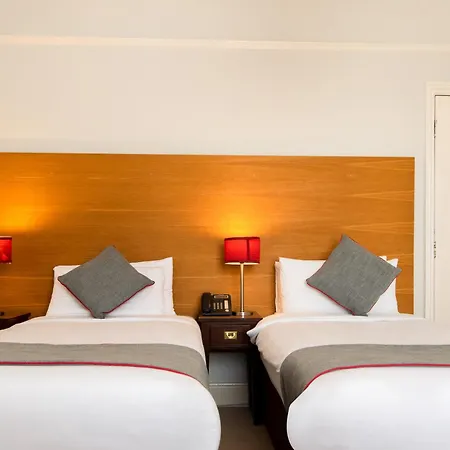 Hotel Dancenter Near Clifton Down Station