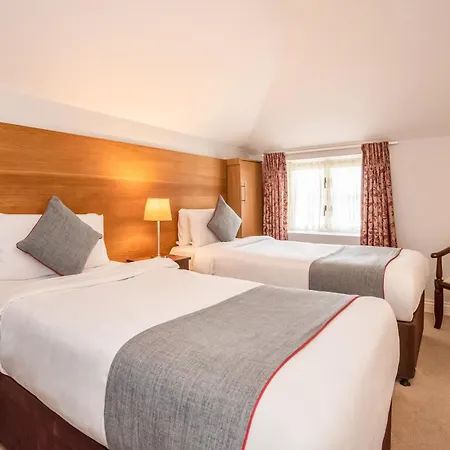 Hotel Dancenter Near Clifton Down Station