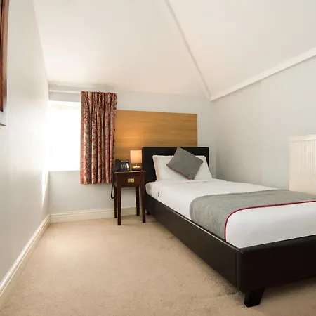 Dancenter Near Clifton Down Station 3* Bristol