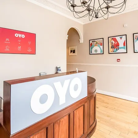 Hotel Dancenter Near Clifton Down Station