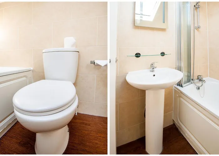 Hotel Dancenter Near Clifton Down Station 3*