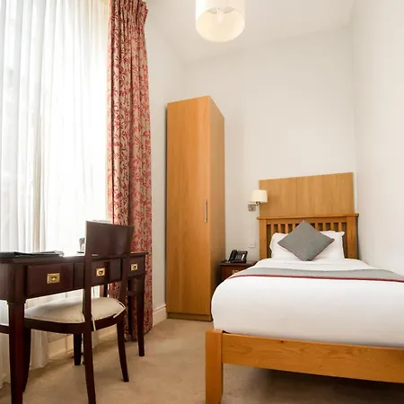 Dancenter Near Clifton Down Station 布里斯托